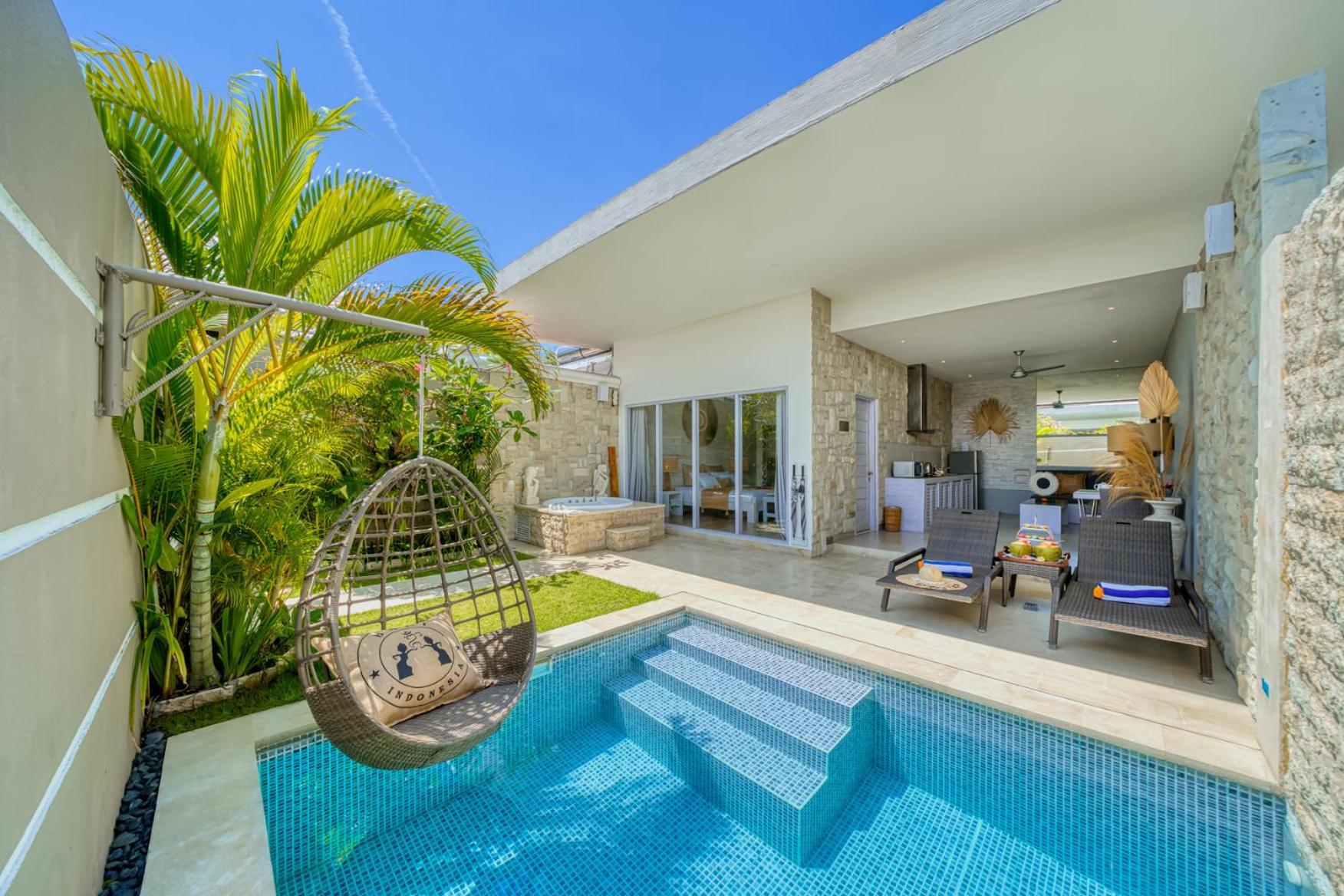 Serenity Escape One Time Aromatherapy the Jacuzzi Afternoon Refreshment Infusion Discovery of Local Bites